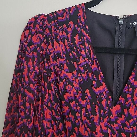 Express Abstract Print Faux Wrap Ruffle Mini Dress Small Red Black Purple - Picture 10 of 16